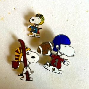 Snoopy vintage pin broach lot